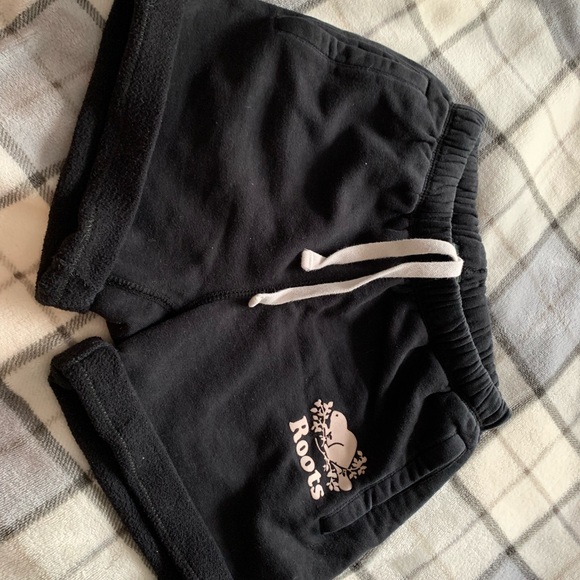 Roots Other - Black Roots shorts - size xxs girls